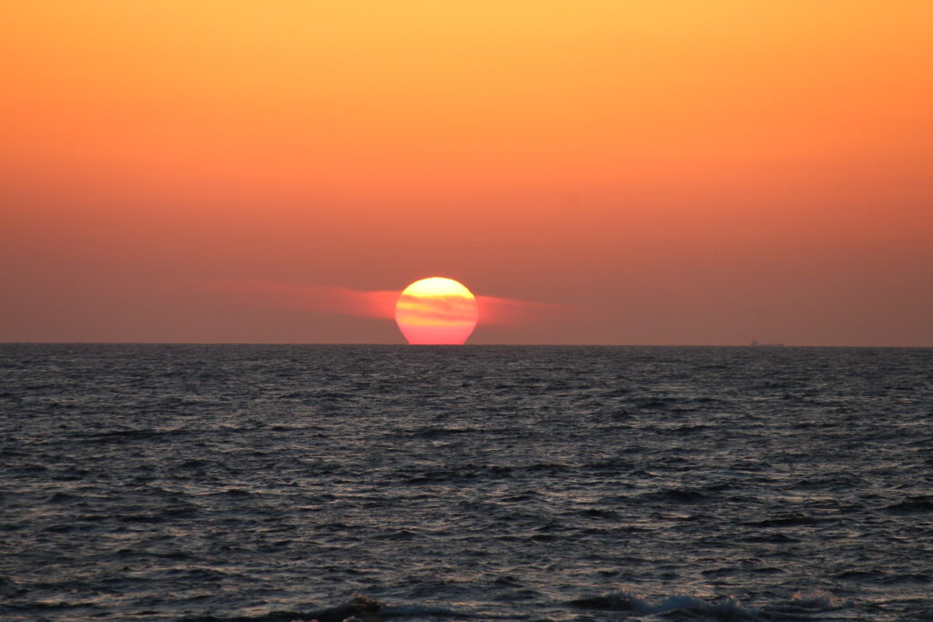 海に沈む夕日