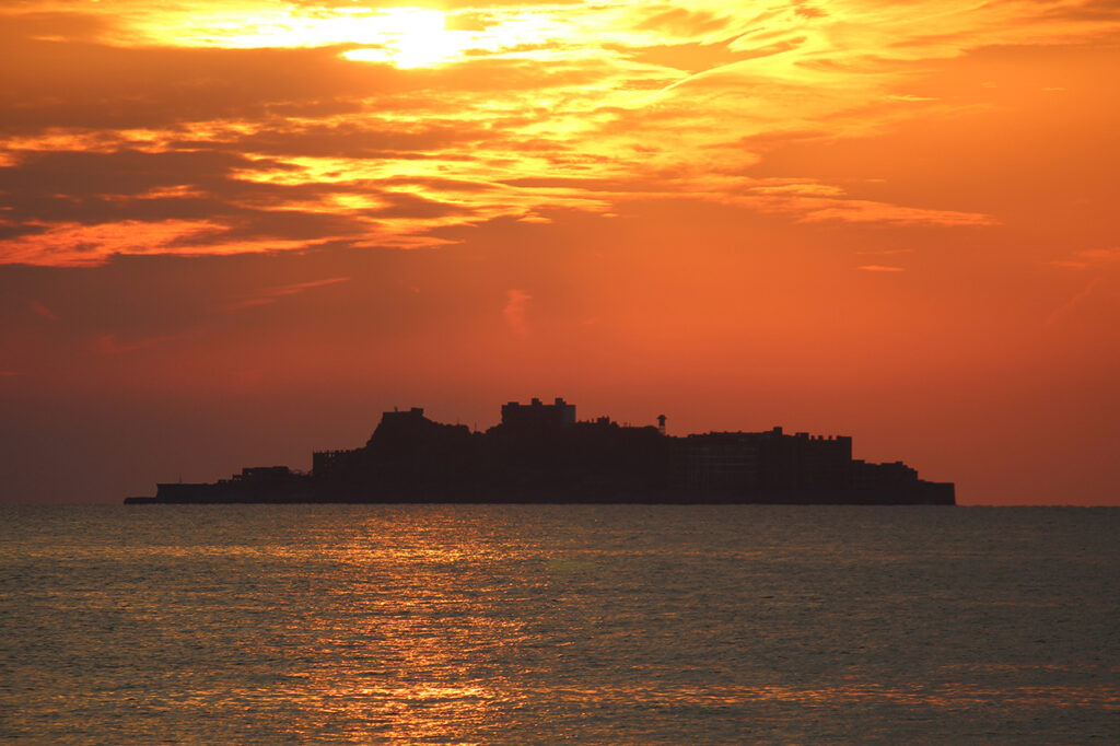 軍艦島の夕日